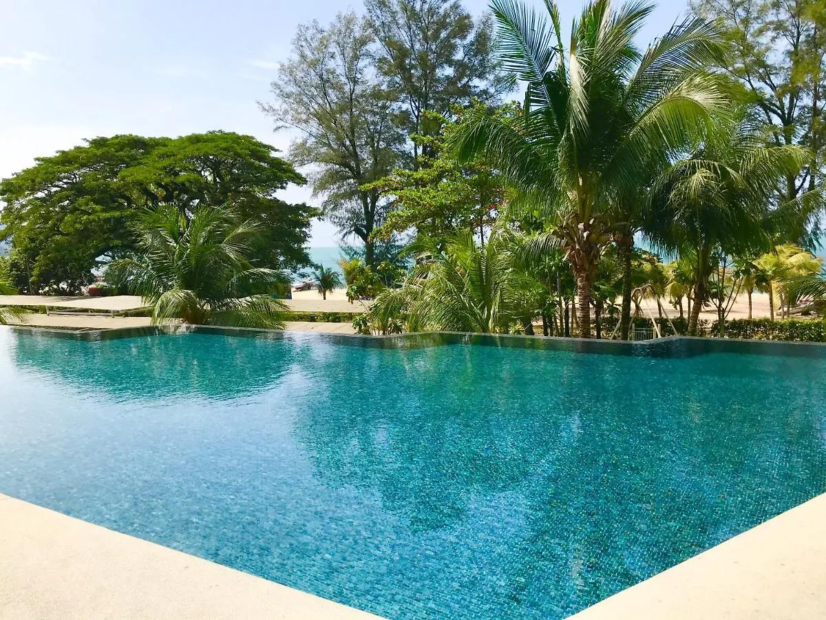 By The Beach - Luxury 2 Bedrooms Family Suite Batu Ferringhi Malaysia