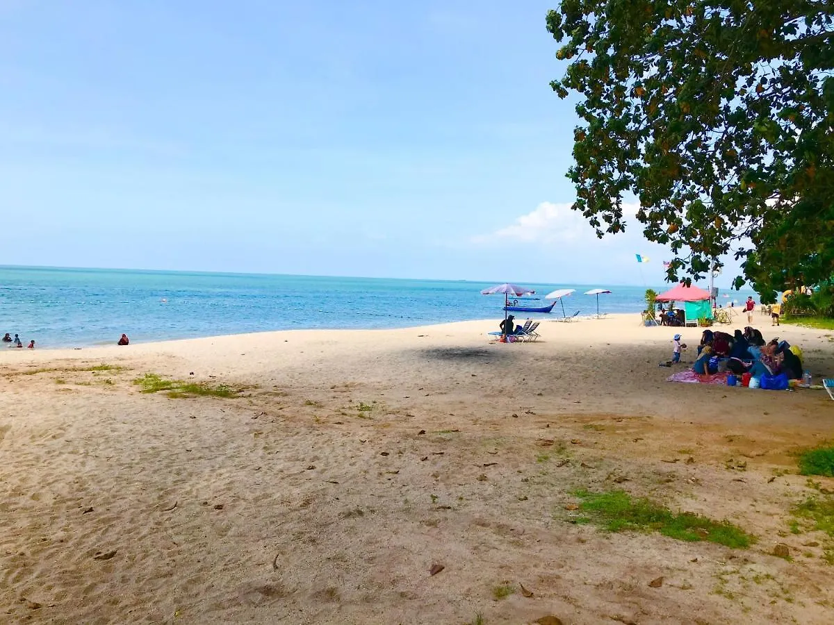 By The Beach - Luxury 2 Bedrooms Family Suite Batu Ferringhi Apartment